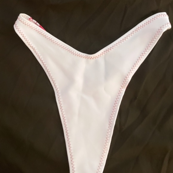 CUTEST AND RAREST BIKINI..NEVER WORN…SIZE SMALL - Picture 4 of 5